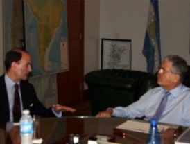 Fabricantes españoles de ferrocarriles buscan radicarse en el país