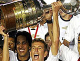 Liga de Quito logra mínima ventaja ante Independiente