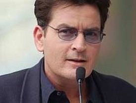 La CBS quiere que Charlie Sheen vuelva