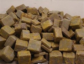 Los periodistas parlamentarios premian con 500 euros el relato de un diputado navarro