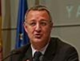 Caldera presentó en Córdoba un plan de formación para mujeres en riesgo de exclusión social