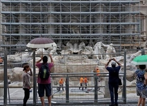 Turismo 'voyeur' en la restauración indiscreta de la Fontana di Trevi