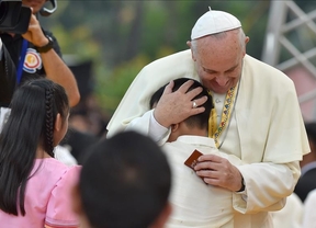 El Papa proclama que 'la pobreza y la corrupción han desfigurado el mundo'