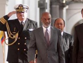 ZP ‘pasa’ de Rajoy en la reestructuración de las Cajas