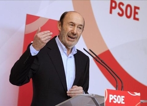 Rubalcaba mete el dedo en el ojo: proclama que no viaja "en yates con indeseables"