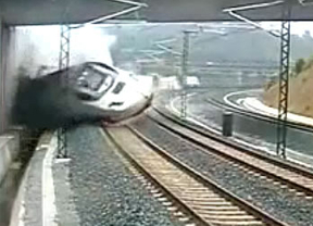 El vídeo del descarrilamiento: así tuvo lugar el accidente del tren Alvia en Santiago