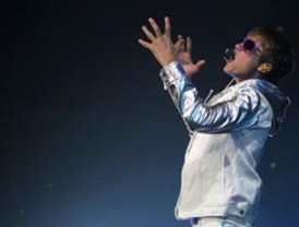 Justin Bieber llega a Chile para ofrecer concierto