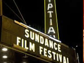 Filme de Al Pacino y Katie Holmes se hunde en Sundance