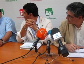 El 15-M convoca asambleas y se une a la izquierda real para pedir un referéndum