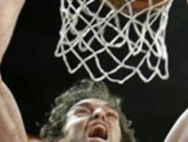 Gasol guía a los Lakers a su tercer triunfo (107-83) consecutivo ante los Warriors