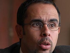 Llamazares critica que la US traslade a los estudiantes que hay 'derecho a copiar'
