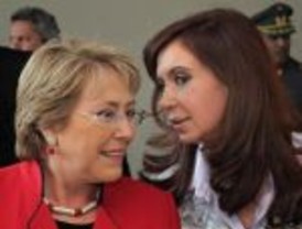 Cristina y Bachelet afianzan la relación bilateral