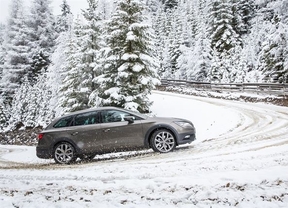 Seat recomienda revisar el estado del coche y aumentar la precaución en la conducción en nieve