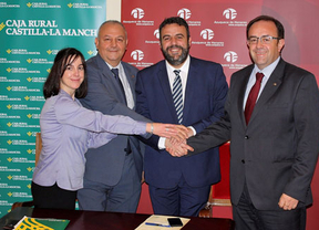 Caja Rural Castilla-La Mancha firma una operación de préstamo con el Ayuntamiento de Azuqueca 