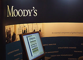 Moody's aplaude los recortes del Gobierno pero duda que podamos cumplirlos
