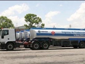 Venezuela normaliza suministro de combustible a Colombia