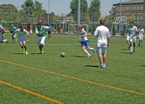 Un verano de deporte e inglés: vuelven los campamentos del King's College y la Fundación Real Madrid 