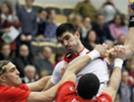 España vence a Túnez (18-21) y marcha con paso firme hacia la siguiente ronda