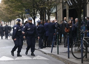 Ataque a los medios en Francia: un perturbado ataca la redacción del diario 'Libération' y el canal 'BFMTV'