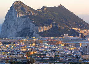 Reino Unido consuma su feo diplomático: el príncipe Eduardo visita hoy Gibraltar