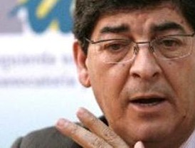 Valderas niega contradicciones de IU en Sevilla y a nivel regional