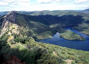 El Gobierno aprueba la Ley de Parques Nacionales que permite navegar Monfragüe y sobrevolar Guadarrama