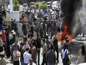 El Gobierno ni habla de pagos ni explica por qué sólo ha sido liberada la cooperante Alicia Gámez