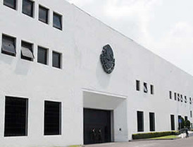 Revilla no espera nada de Blanco aunque espera que la solución venga de Zapatero