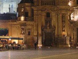 Sindicatos no firmantes acamparán en el centro de Murcia y harán una retirada masiva de dinero en los bancos