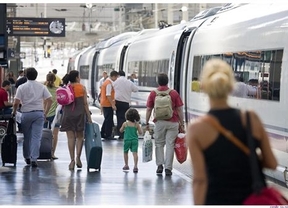 La Junta aprobará "en breve" la renovación del convenio del abono transporte con Madrid
