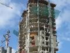 Carme Chacón pide árnica al tripartito