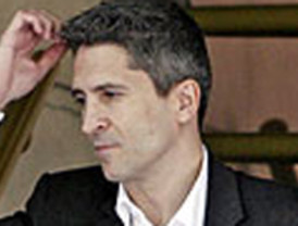 La lista de Sastre argumenta: “¿Y si los diputados condenaran todos los días a Franco?”