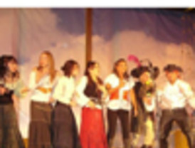 Pintan a Berlusconi, a su mujer y a la ministra Mara Carfagna desnudos