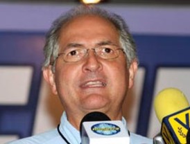 El precio de la vivienda caerá más de un 20% en 2009 y el 'stock' sumará 1,5 millones de unidades