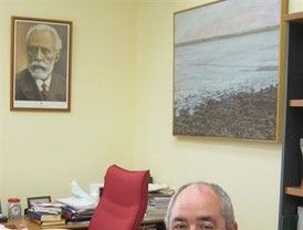 Los precios de las exportaciones e importaciones moderan su subida