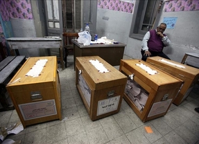 El pueblo egipcio critica a la Junta Militar por el retraso del resultado de las elecciones 