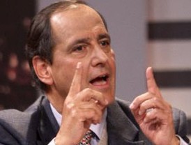 Alertan riesgo de campesinos víctimas de paramilitares