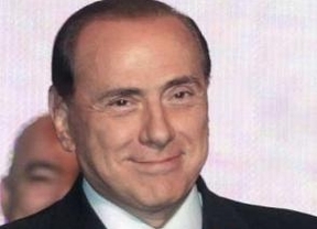 Berlusconi se vuelve a librar... prescribe el delito del caso Mills y se libra de la condena