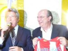 Fisas intensifica la relación entre Madrid y Argentina