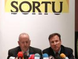 Sortu se vende como 'ruptura total con el pasado', pero elude pedir el final de ETA