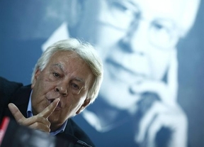 Felipe González dice que Rubalcaba es 'la mejor cabeza política de España'... pero tiene una 'crisis de liderazgo' 