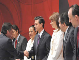 No obstante los próximos tiempos electorales, no debe  haber  distracciones:  Enrique  Peña   Nieto
