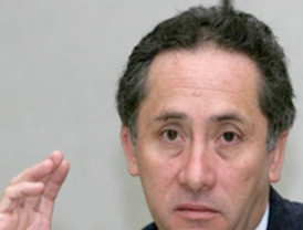 Revilla defiende su derecho a estar en cualquier sitio donde pueda difundir el nombre de su tierra