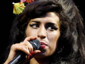 Cavendish gana otra etapa; Voeckler, líder del Tour de Francia