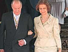 Rosa Díez 'sacude' también un poco al PP, para que no digan