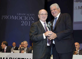 Repsol recibe el premio Aster como reconocimiento a su trayectoria empresarial 