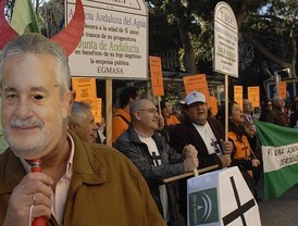 El Tribunal Supremo admite a trámite la querella contra Griñán por el decreto de reordenación