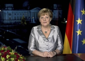 Angela Merkel nos hace recibir 2013 con 'alegría': la eurozona 