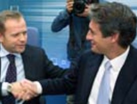 El Ibex 35 cae un 1,35% y se aleja del máximo histórico