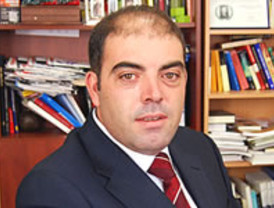 El obispo de Córdoba cree un 'tema muy complejo' la prohibición del velo